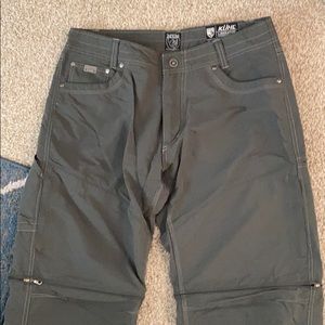 Men’s Kuhl convertible zip-off cargo pants/shorts
